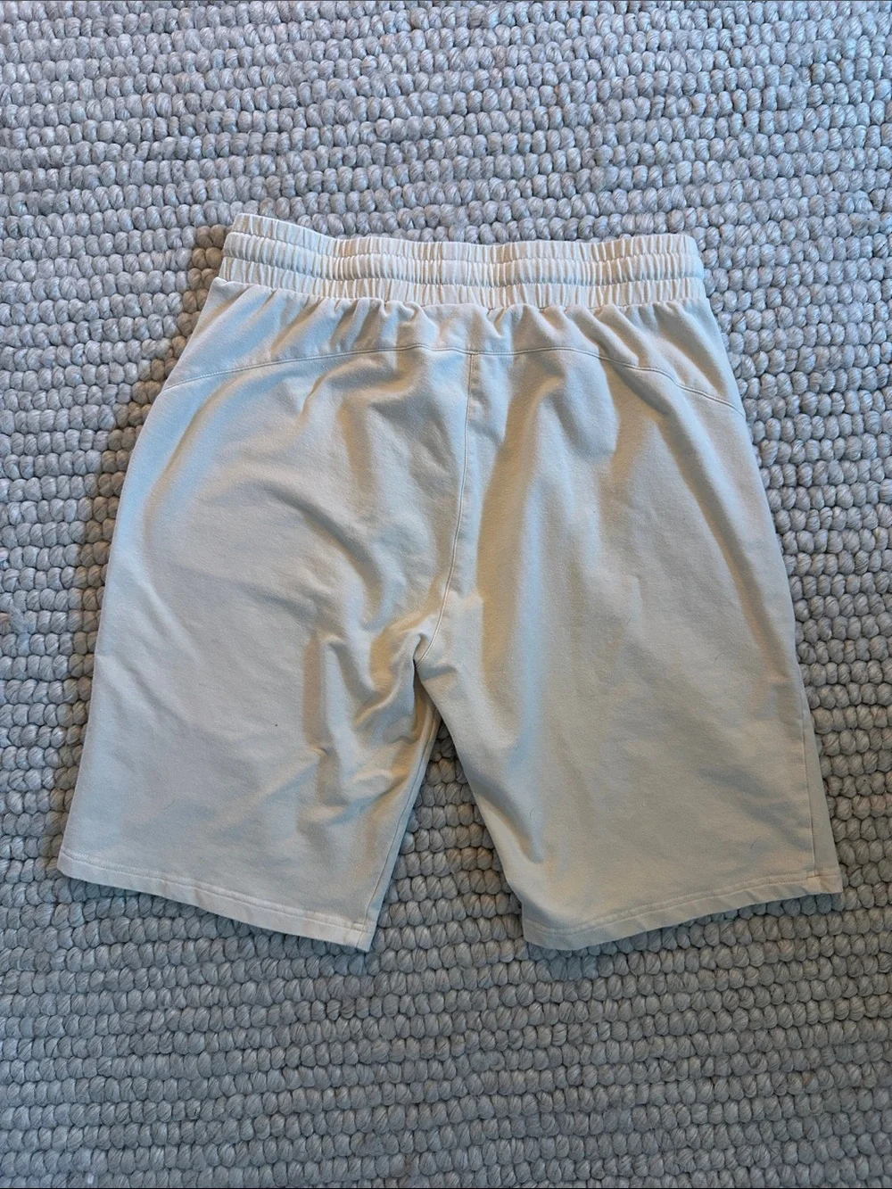 Vuori Ponto Performance Shorts Men’s Medium